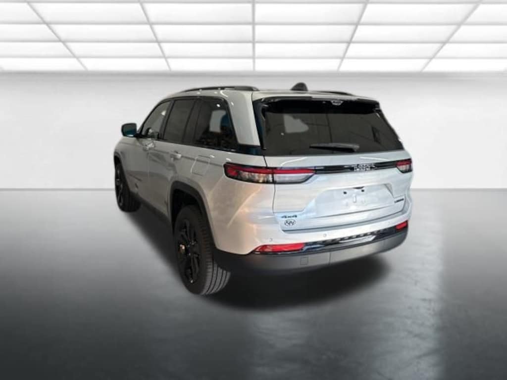 New 2025 Jeep Grand Cherokee Limited Sport Utility