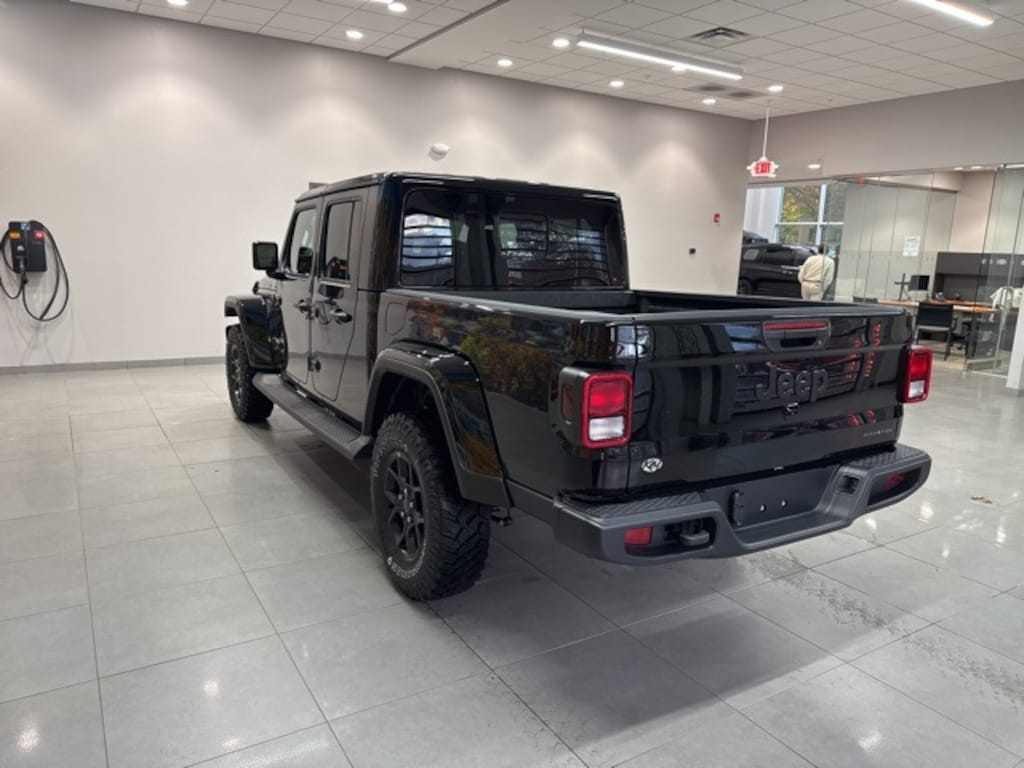 New 2025 Jeep Gladiator High Tide Pickup
