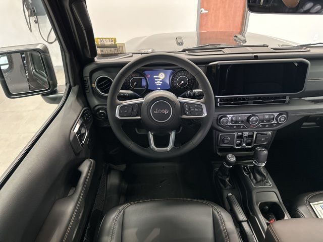 2025 Jeep Wrangler 4-Door Sahara - Photo 43