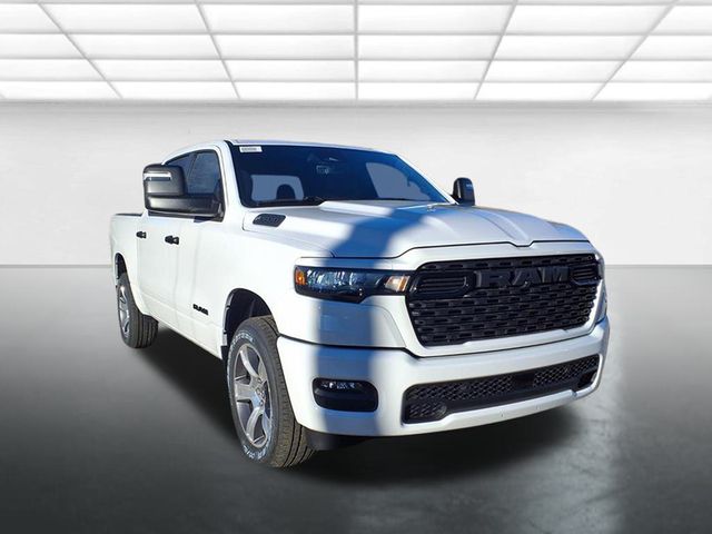 2026 Ram 1500 Express photo 3