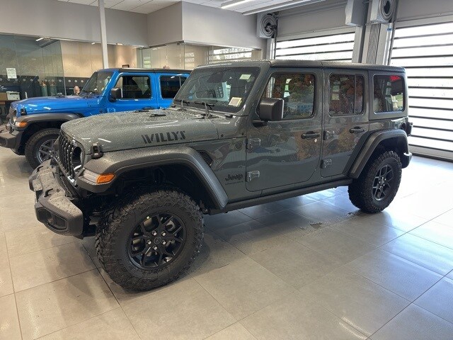 2025 Jeep Wrangler Willys photo 2
