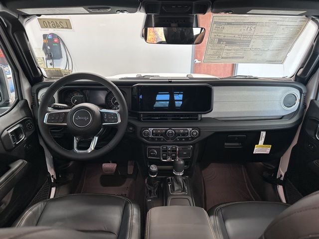 2025 Jeep Wrangler 4-Door Sahara - Photo 43