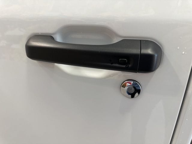 2025 Jeep Wrangler 4-Door Sahara - Photo 20