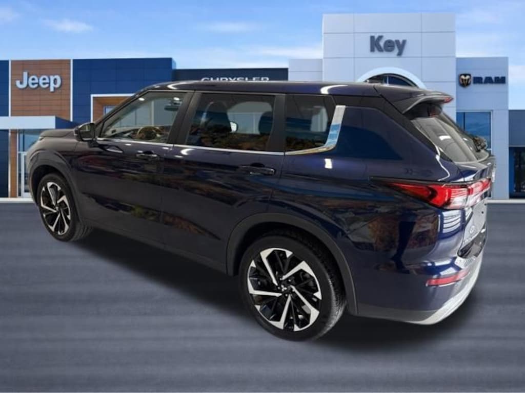 Used 2024 Mitsubishi Outlander SE SUV
