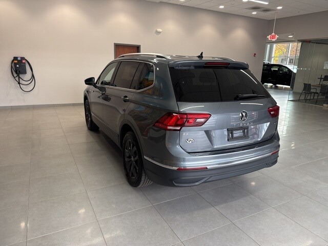 2024 Volkswagen Tiguan SE Wolfsburg Edition photo 2