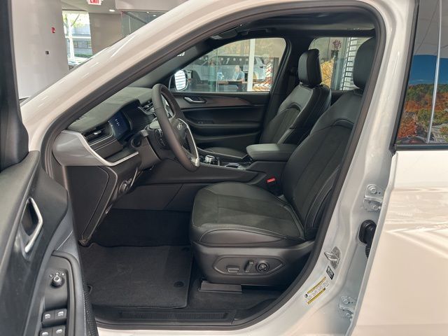 2025 Jeep Grand Cherokee L Altitude - Photo 26