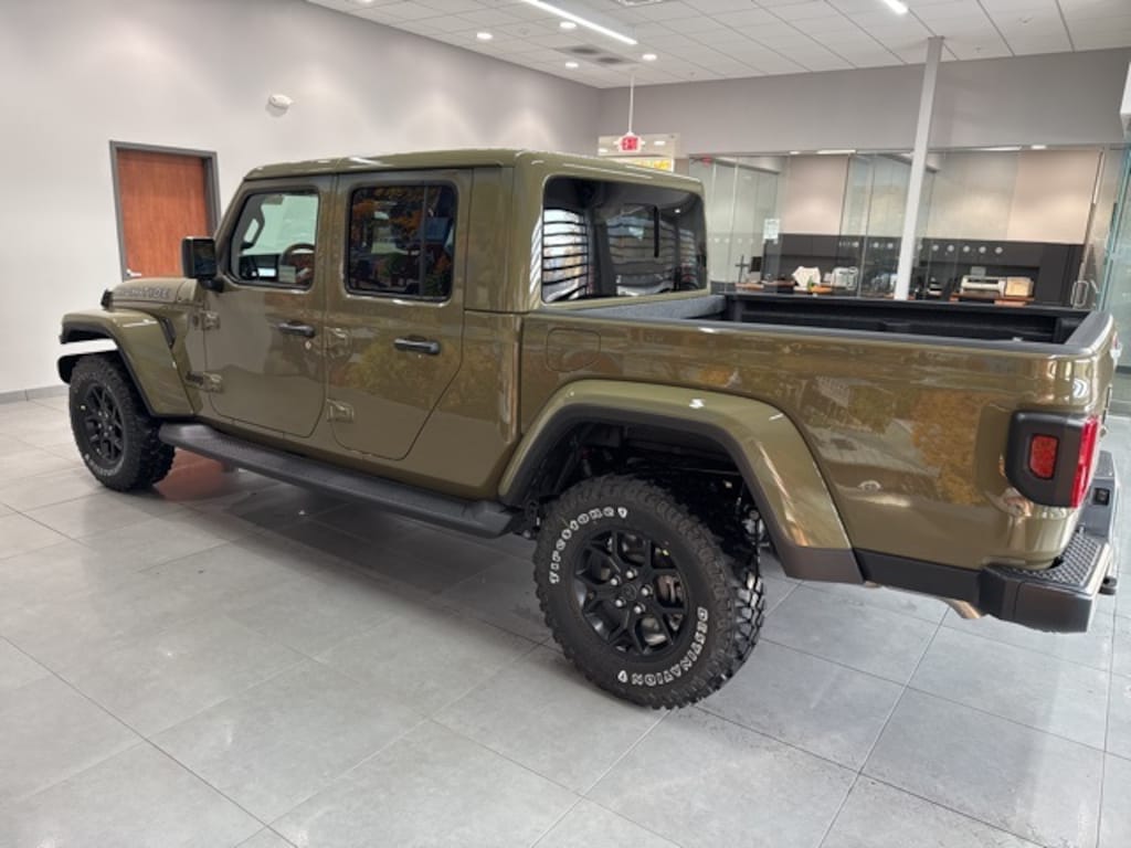New 2025 Jeep Gladiator High Tide Pickup
