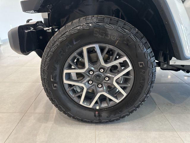 2025 Jeep Wrangler 4-Door Sahara - Photo 17