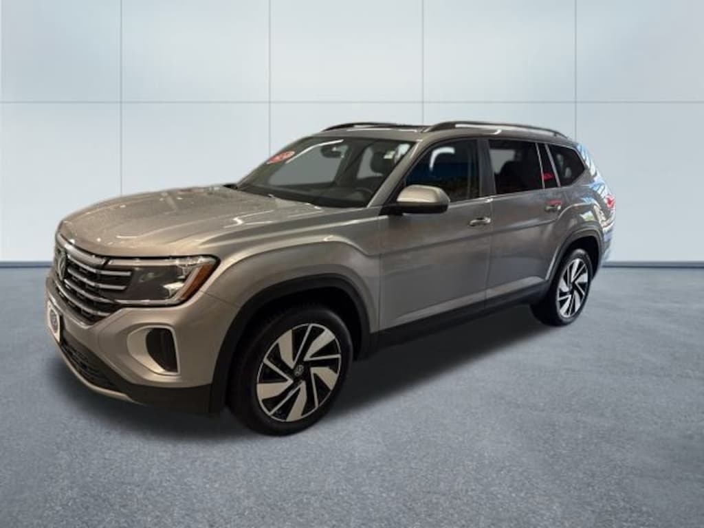 Used 2024 Volkswagen Atlas 2.0T SE w/Technology SUV