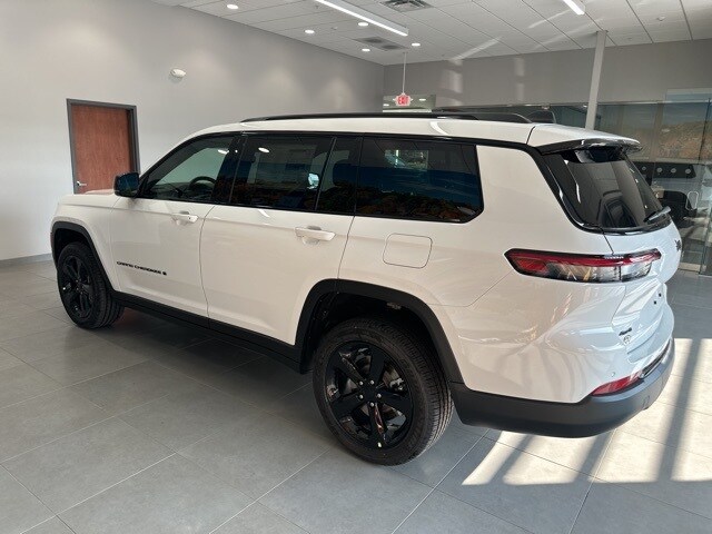 2025 Jeep Grand Cherokee Altitude X photo 4