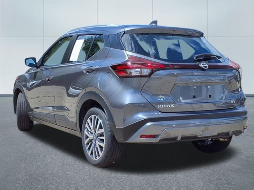 Used 2024 Nissan Kicks SV SUV