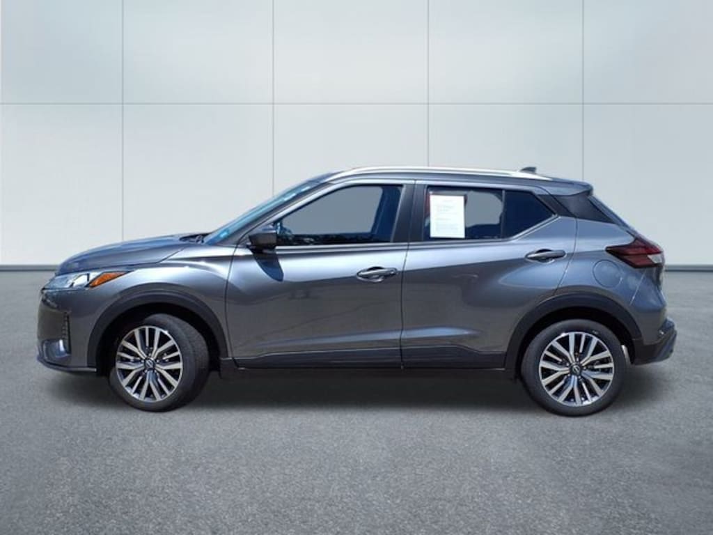 Used 2024 Nissan Kicks SV SUV