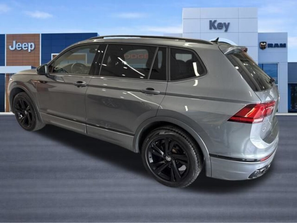 Used 2024 Volkswagen Tiguan 2.0T SE R-Line Black SUV