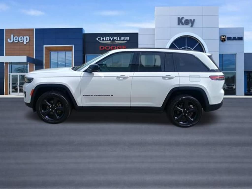 Used 2023 Jeep Grand Cherokee Altitude X SUV