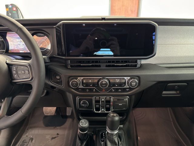 2025 Jeep Wrangler 4-Door Sport S - Photo 30
