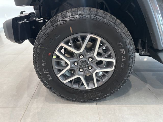2025 Jeep Wrangler 4-Door Sahara - Photo 17
