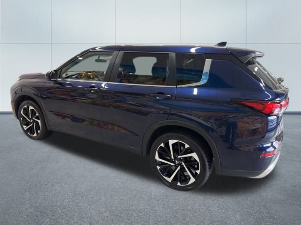 Used 2024 Mitsubishi Outlander SE SUV