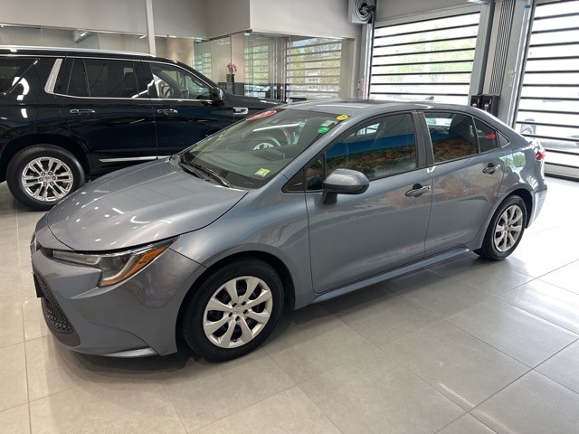 Used 2021 Toyota Corolla LE with VIN 5YFEPMAE3MP259497 for sale in Rochester, NH