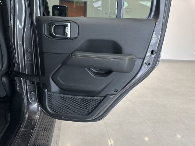 2025 Jeep Wrangler 4-Door Sahara - Photo 49