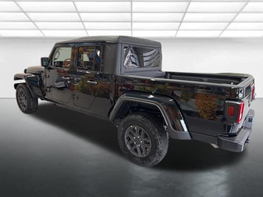 New 2026 Jeep Gladiator Sport S Pickup