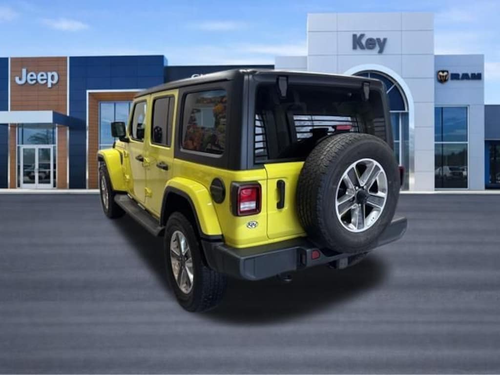 Used 2022 Jeep Wrangler Unlimited Sahara SUV