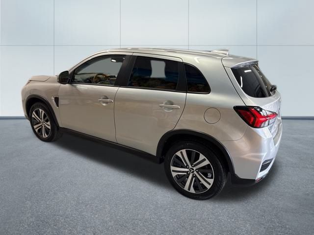 2024 Mitsubishi Outlander Sport SE photo 3