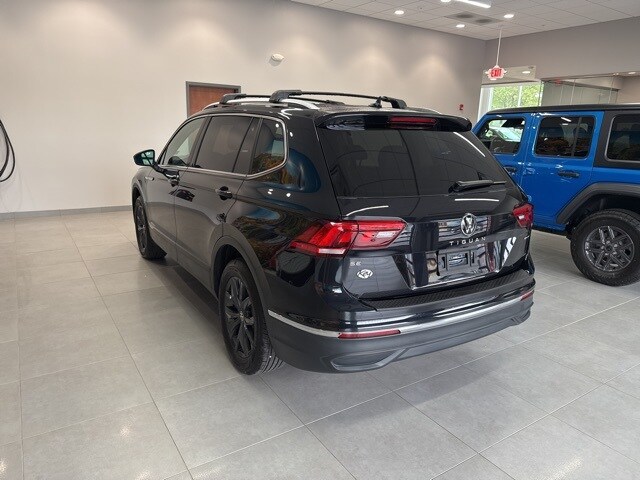 2024 Volkswagen Tiguan SE photo 2