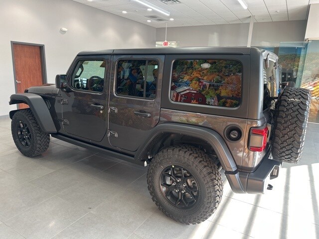 2025 Jeep Wrangler Willys photo 4