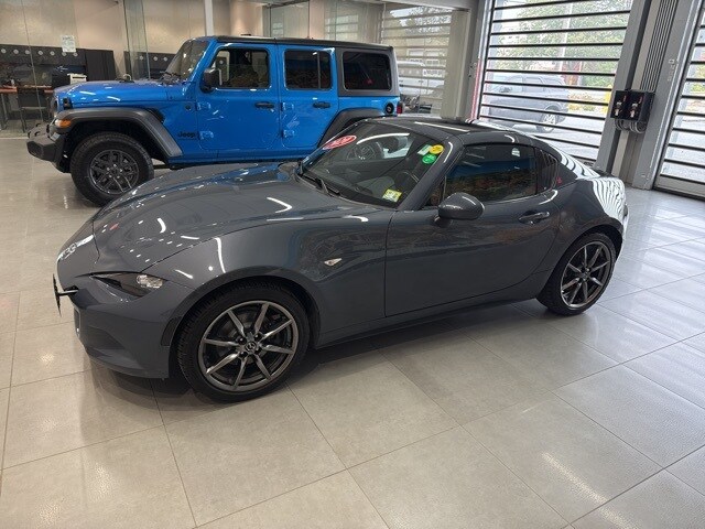 2020 Mazda MX-5 Miata RF Miata Grand Touring photo 2