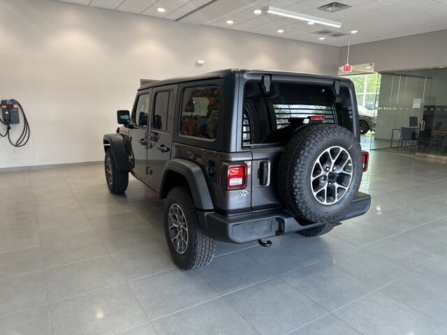 2025 Jeep Wrangler Sport S photo 3