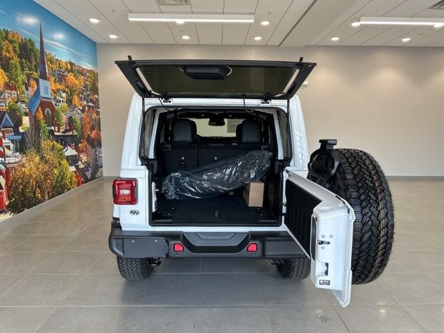2025 Jeep Wrangler 4-Door Sahara - Photo 45