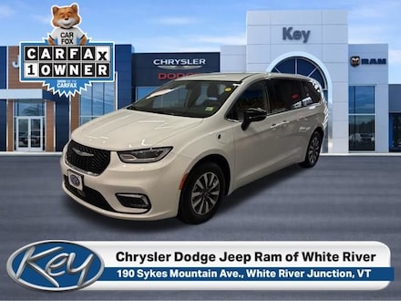 2024 Chrysler Pacifica Hybrid Select Minivan/Van