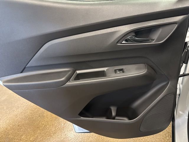 2027 Chevrolet Bolt LT - Photo 22