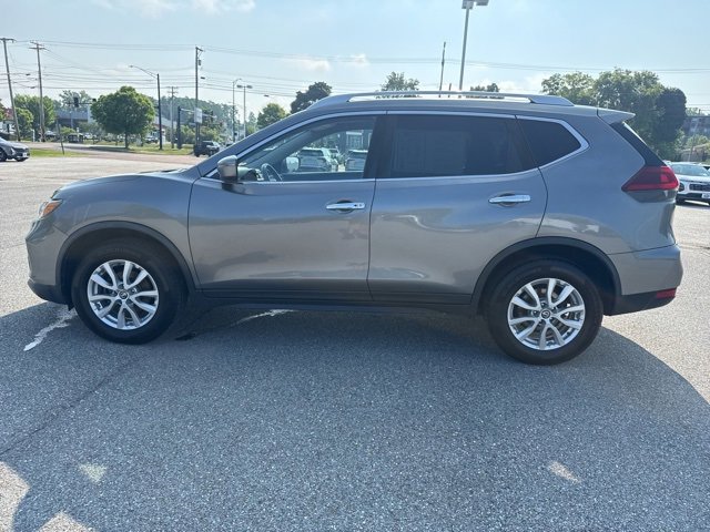 2019 Nissan Rogue SV photo 3