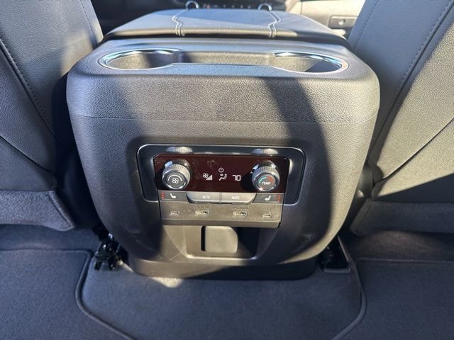 2026 Chevrolet Suburban Premier - Photo 24