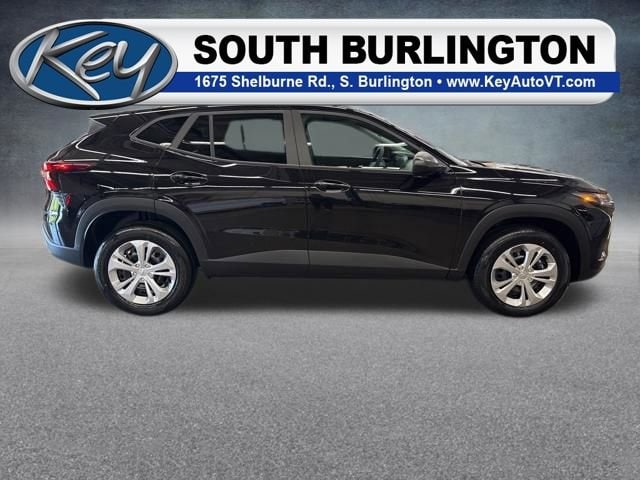 2026 Chevrolet Trax LS - Photo 8