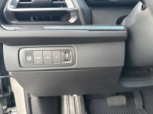 2027 Chevrolet Traverse Z71 - Photo 21