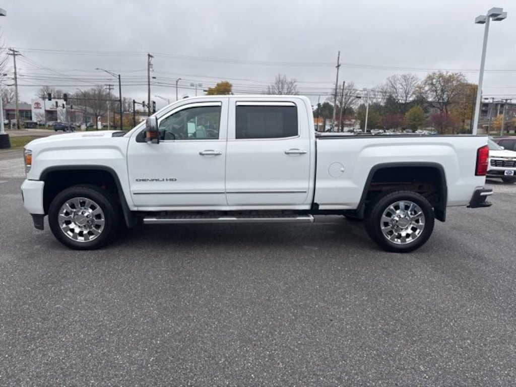 Used 2017 GMC Sierra 2500 HD Denali Truck Crew Cab