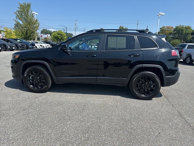 2023 Jeep Cherokee Altitude Lux photo 2