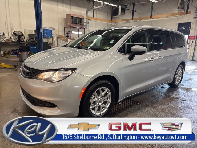 2023 Chrysler Voyager 