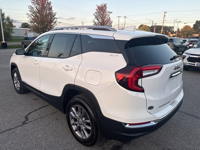 2024 Gmc Terrain SLT photo 3