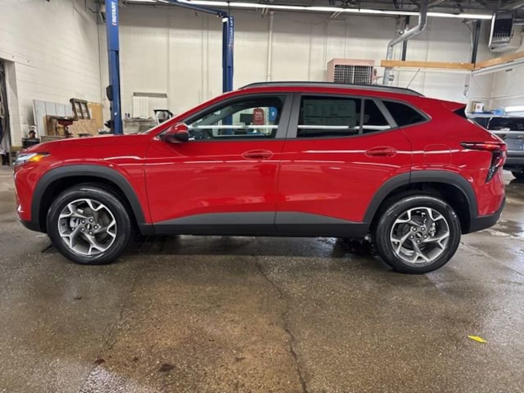 New 2026 Chevrolet Trax LT SUV