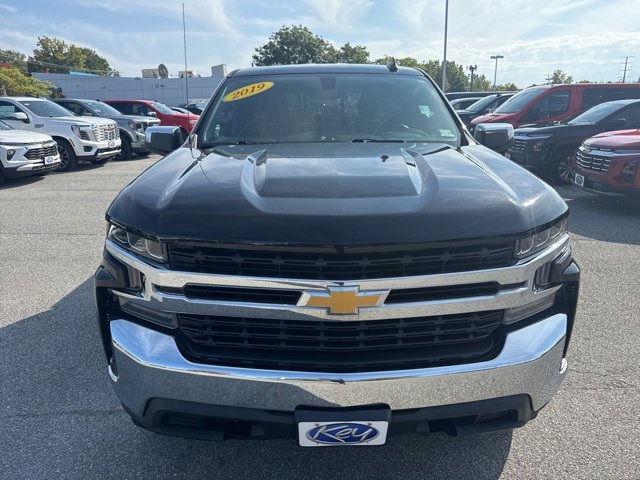 2019 Chevrolet Silverado 1500 LT photo 2