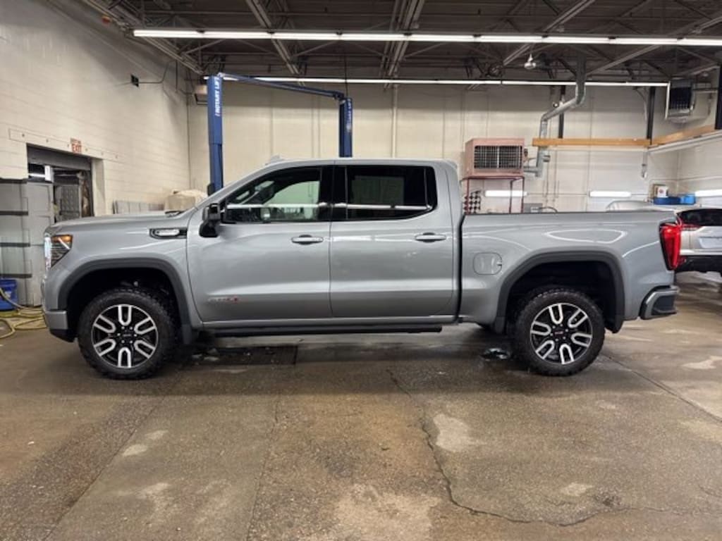 Used 2024 GMC Sierra 1500 AT4 Truck Crew Cab