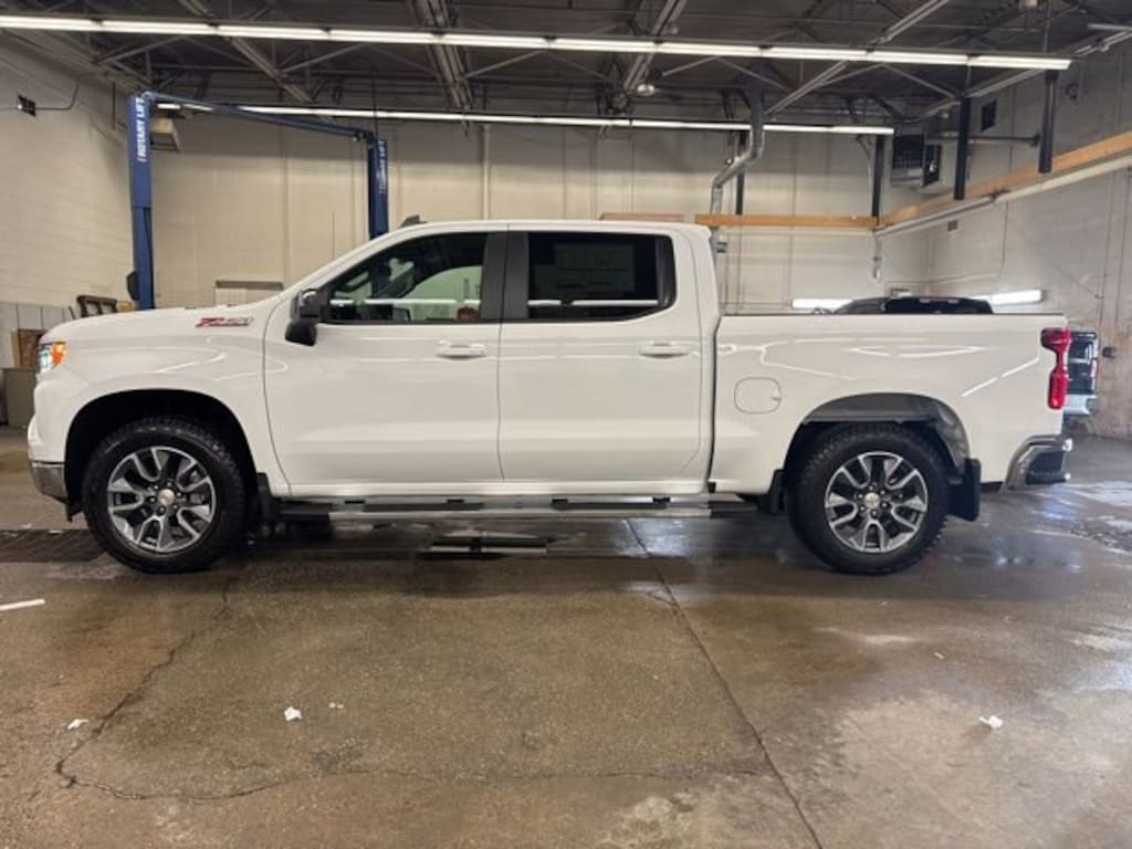 New 2026 Chevrolet Silverado 1500 LT Truck Crew Cab
