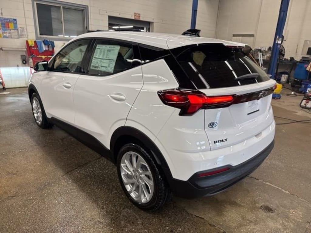 New 2027 Chevrolet Bolt LT SUV