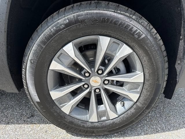 2027 Chevrolet Equinox LT - Photo 10