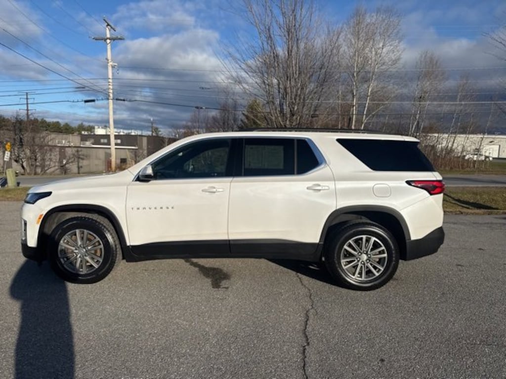 Used 2023 Chevrolet Traverse LT Cloth SUV