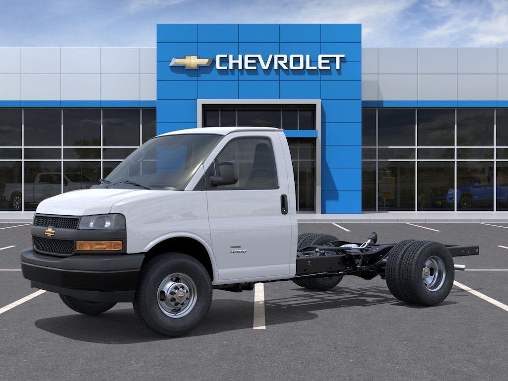 New 2026 Chevrolet Express Cutaway 3500 1WT Cutaway Van