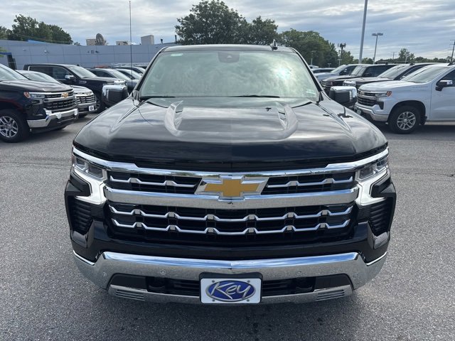2026 Chevrolet Silverado 1500 LTZ photo 2